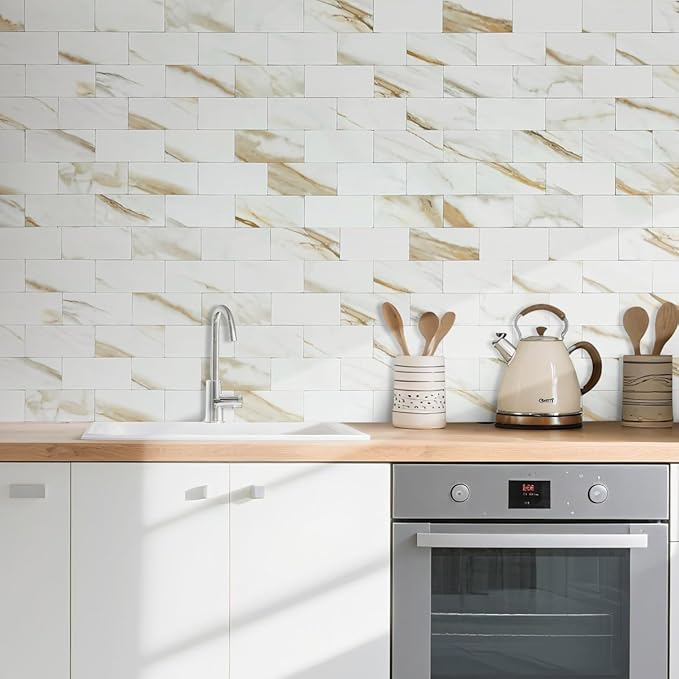 AULIGET 100-Piece Calacatta Gold Marble Look Peel and Stick Backsplash Wall