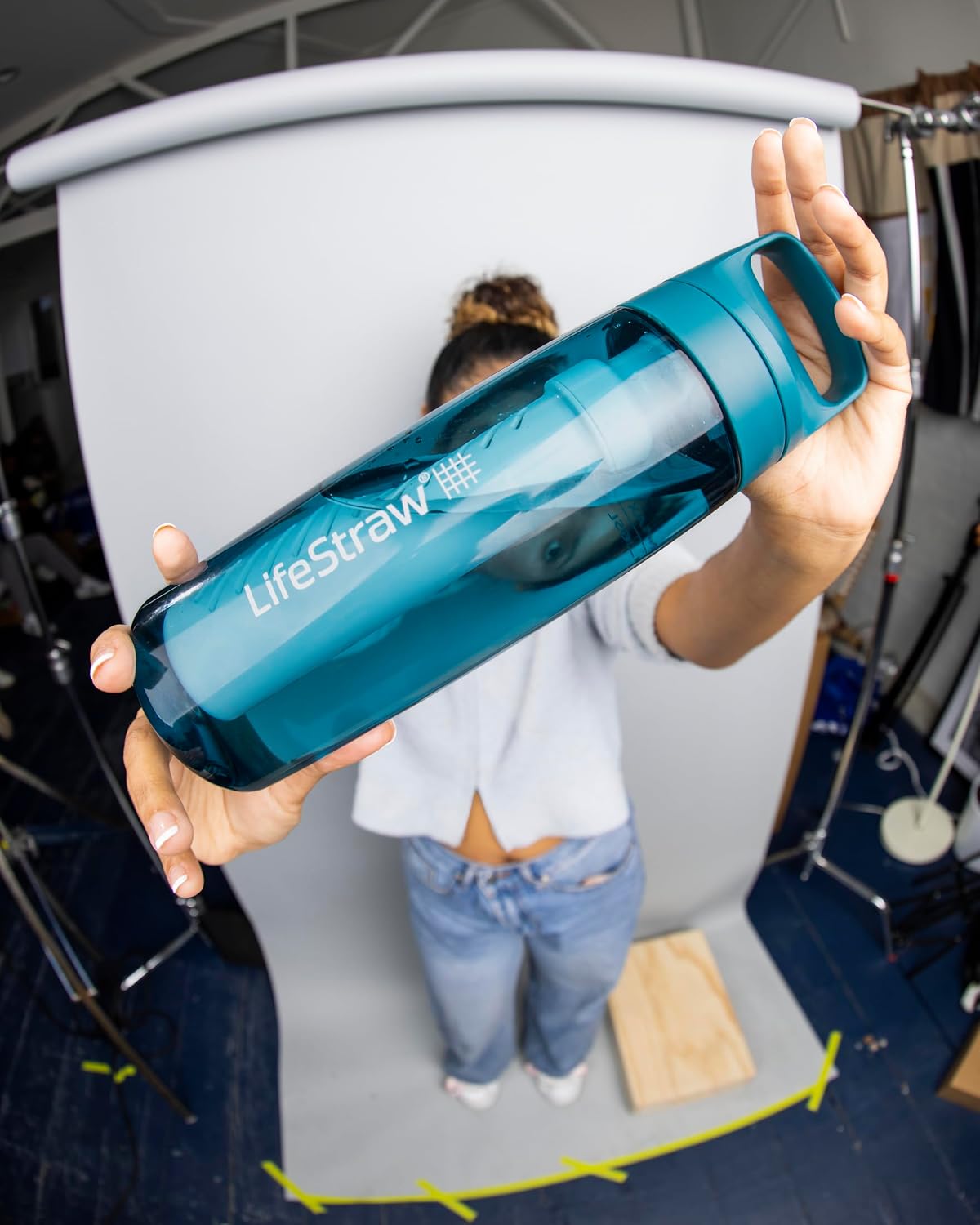 LifeStraw Go Series – BPA-Free Water Filter Bottle for Travel and Everyday us...