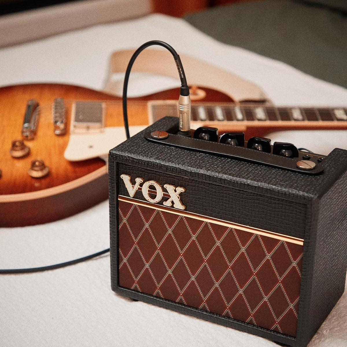 Vox AC MINI Compact 10W Guitar Amp w/Analog Dynamic Response Circuit